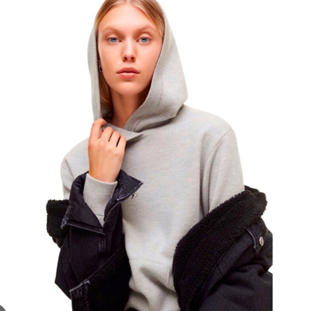 Aritzia Wilfred Free Wool Hoodie Sweater in Black!